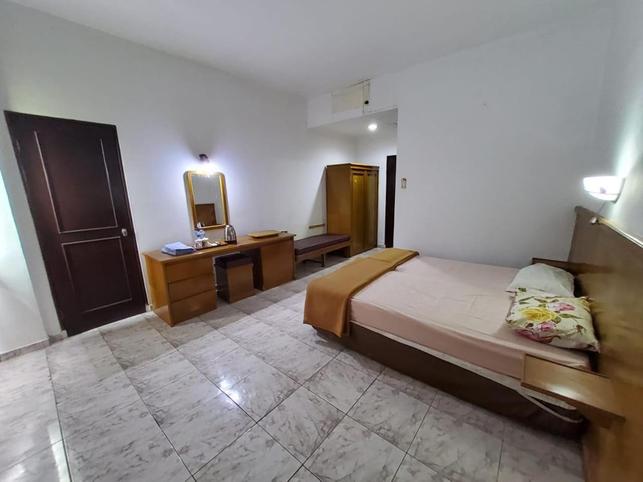 Hotel Kumala Samudra Cikakak Luaran gambar